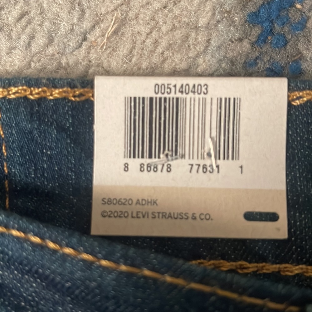 Levi’s - Picture 3 of 3